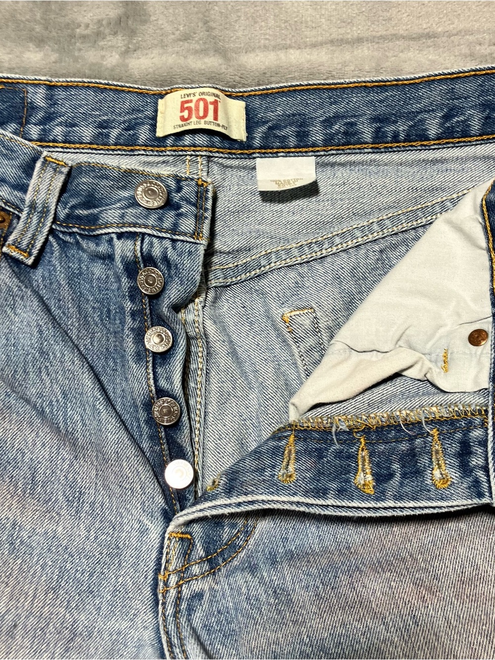 💙 Levi’s 501 Men’s Original Button Fly Jeans W31 L30 Y2K Distressed Paint - Picture 6 of 17